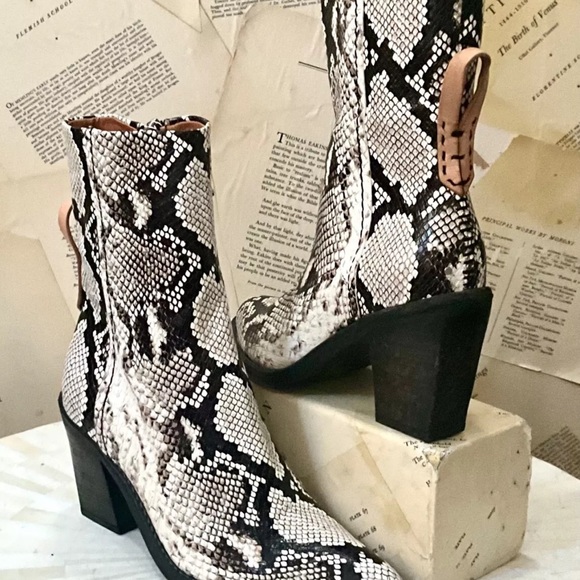 Free People We The Free Ryder Ankle Boot Black White Embossed Snakeskin - Picture 4 of 11